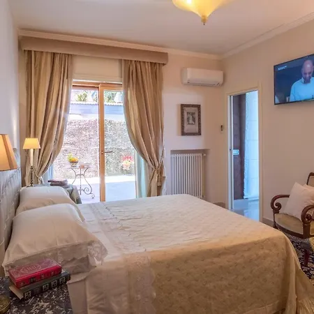 לינה וארוחת בוקר Terrazza Di סורנטו