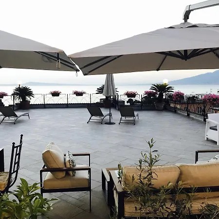 Terrazza Di فندق مبيت وإفطار سورينتو