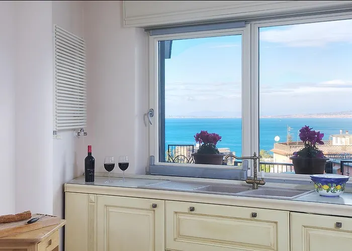 לינה וארוחת בוקר Terrazza Di סורנטו