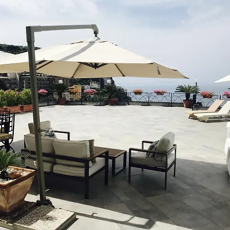 Alojamento de Acomodação e Pequeno-almoço Terrazza Di *